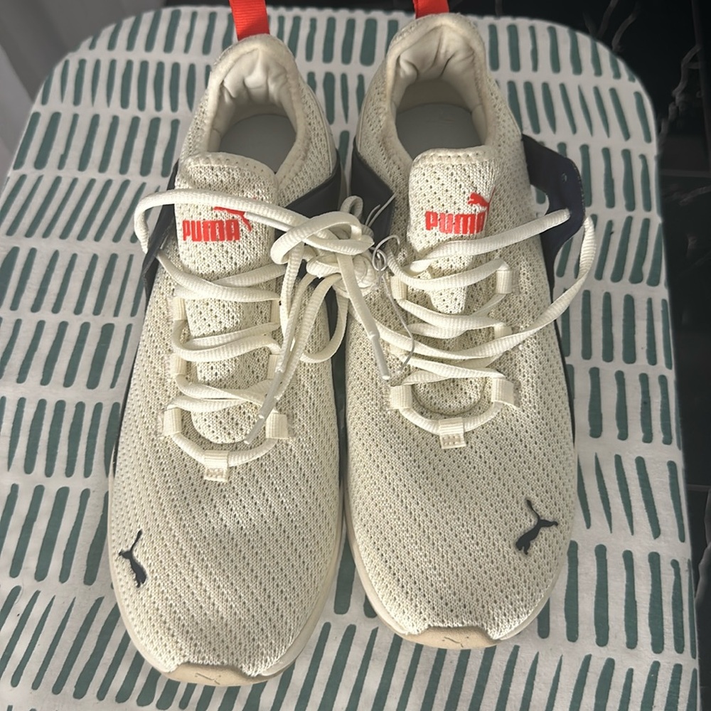 Men’s puma’s sneakers brand new